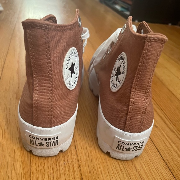 Brown converse - Picture 4 of 5